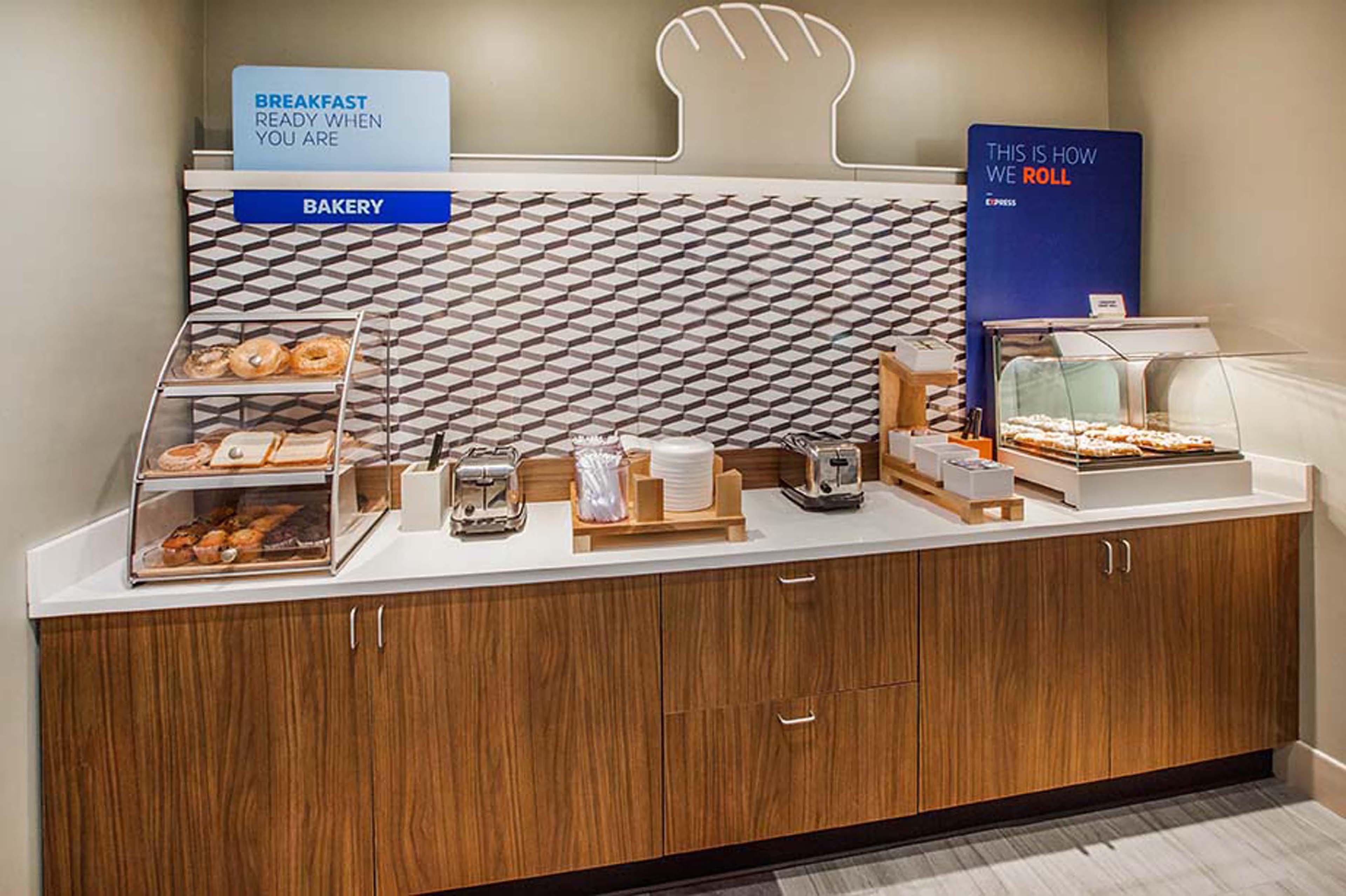 Holiday Inn Express & Suites - Dodge City By Ihg Dış mekan fotoğraf