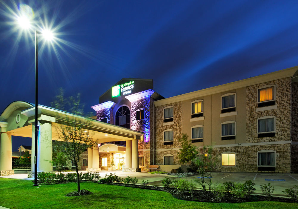 Holiday Inn Express & Suites - Dodge City By Ihg Dış mekan fotoğraf