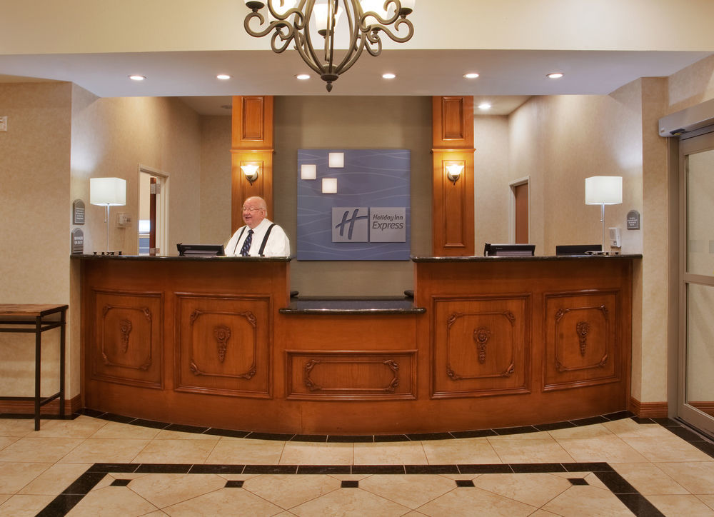 Holiday Inn Express & Suites - Dodge City By Ihg Dış mekan fotoğraf