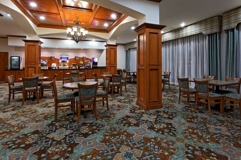 Holiday Inn Express & Suites - Dodge City By Ihg Dış mekan fotoğraf