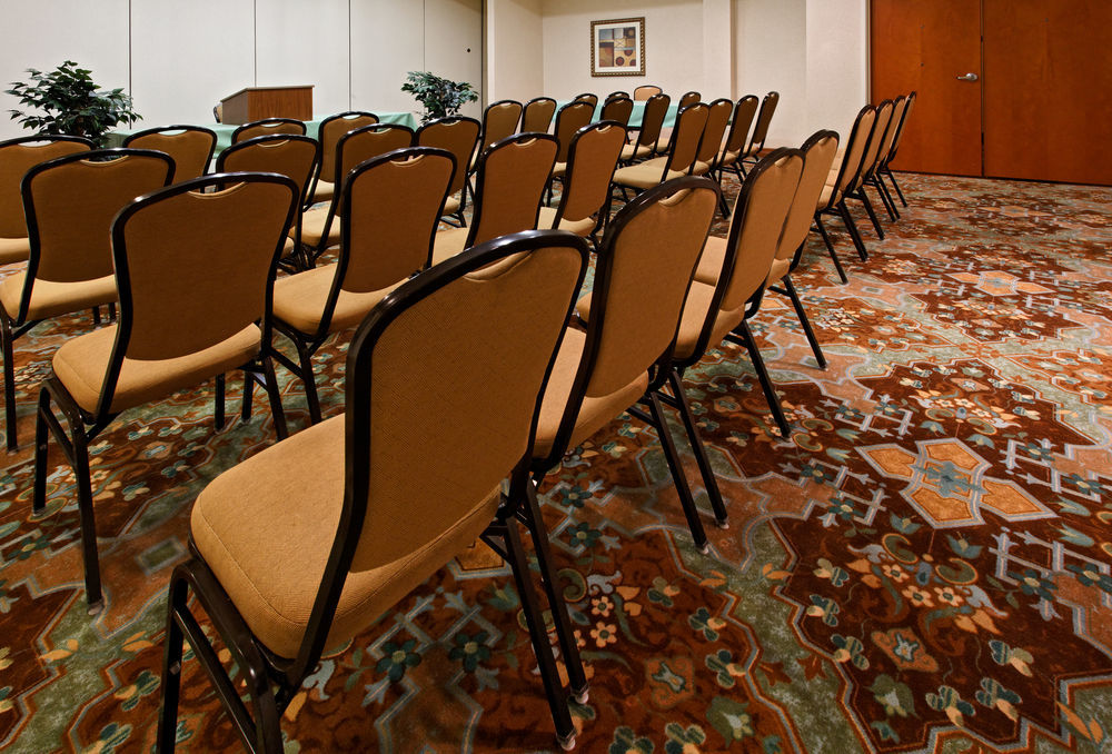 Holiday Inn Express & Suites - Dodge City By Ihg Dış mekan fotoğraf